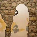 Winehouse Mouzaki-ροδίτης *