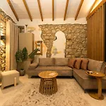 Apartment Winehouse Mouzaki-ροδίτης