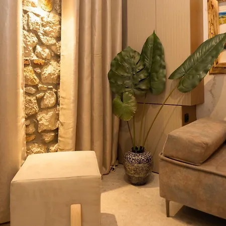 Winehouse Mouzaki-Ροδίτης 아파트 *