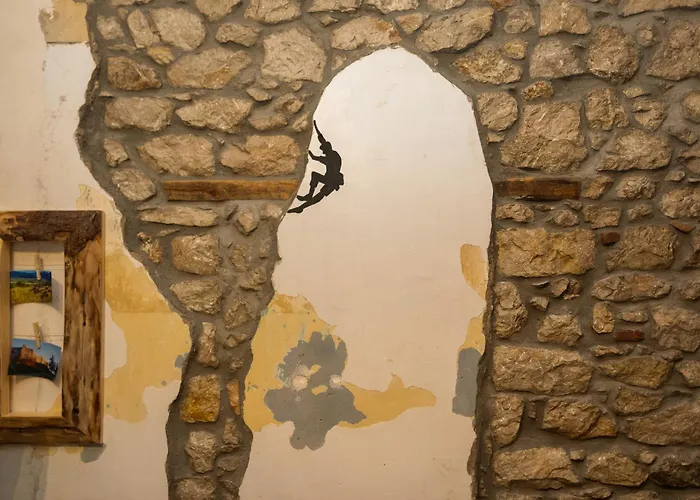 Winehouse Mouzaki-ροδίτης *