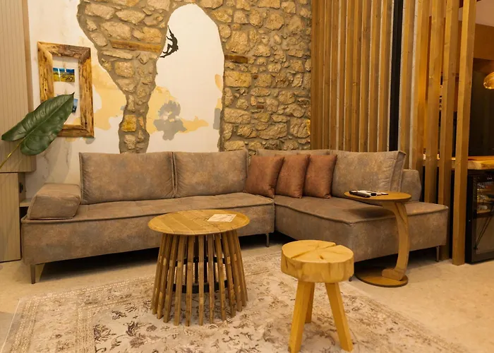 Winehouse Mouzaki-ροδίτης Mouzaki