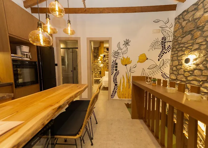 Winehouse Mouzaki-ροδίτης *